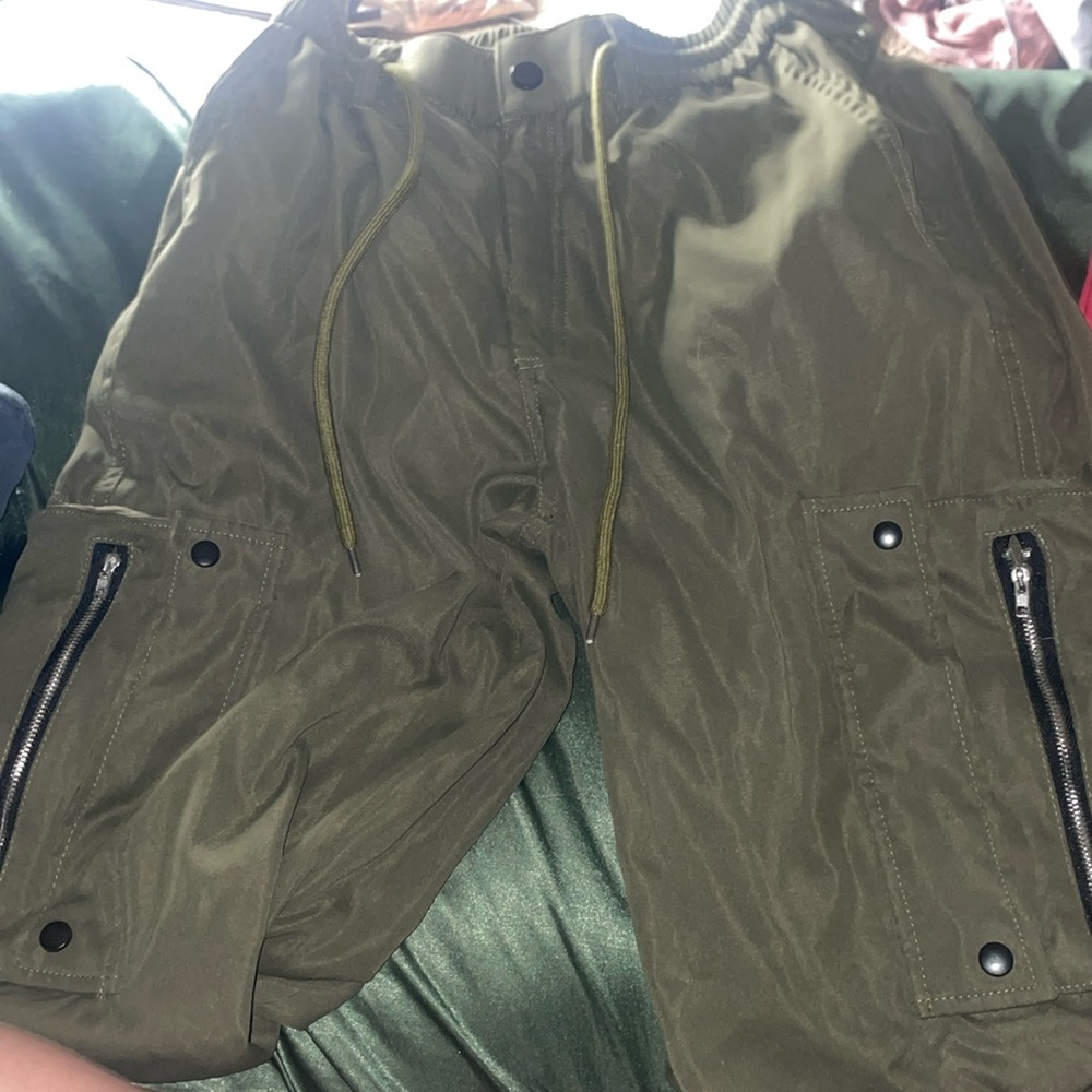 Army green cargo pants